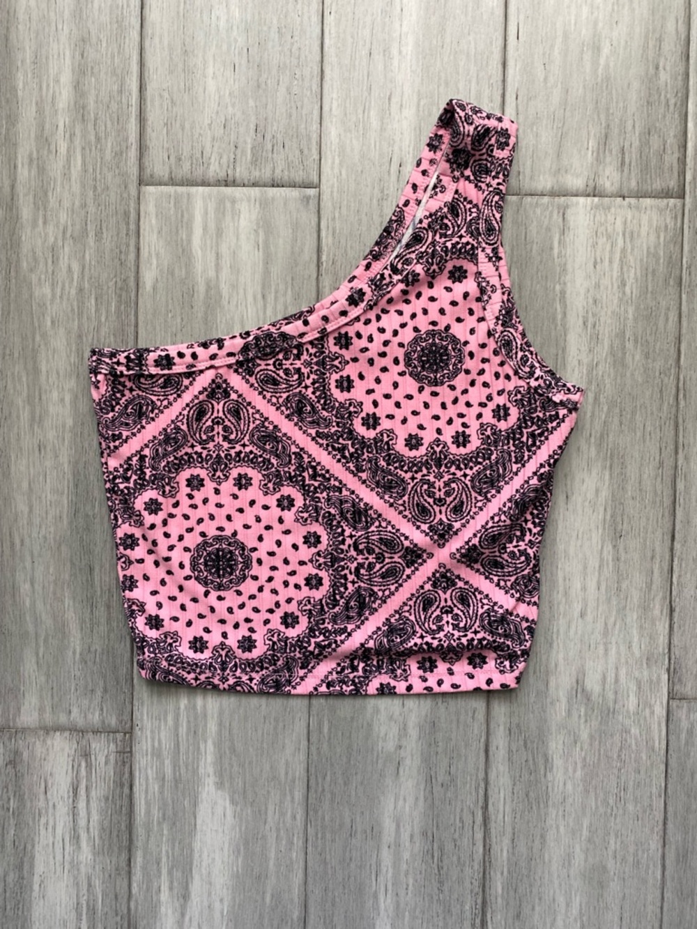 Rue 21 One-Shoulder Pink and Black Bandana Print Crop Top M